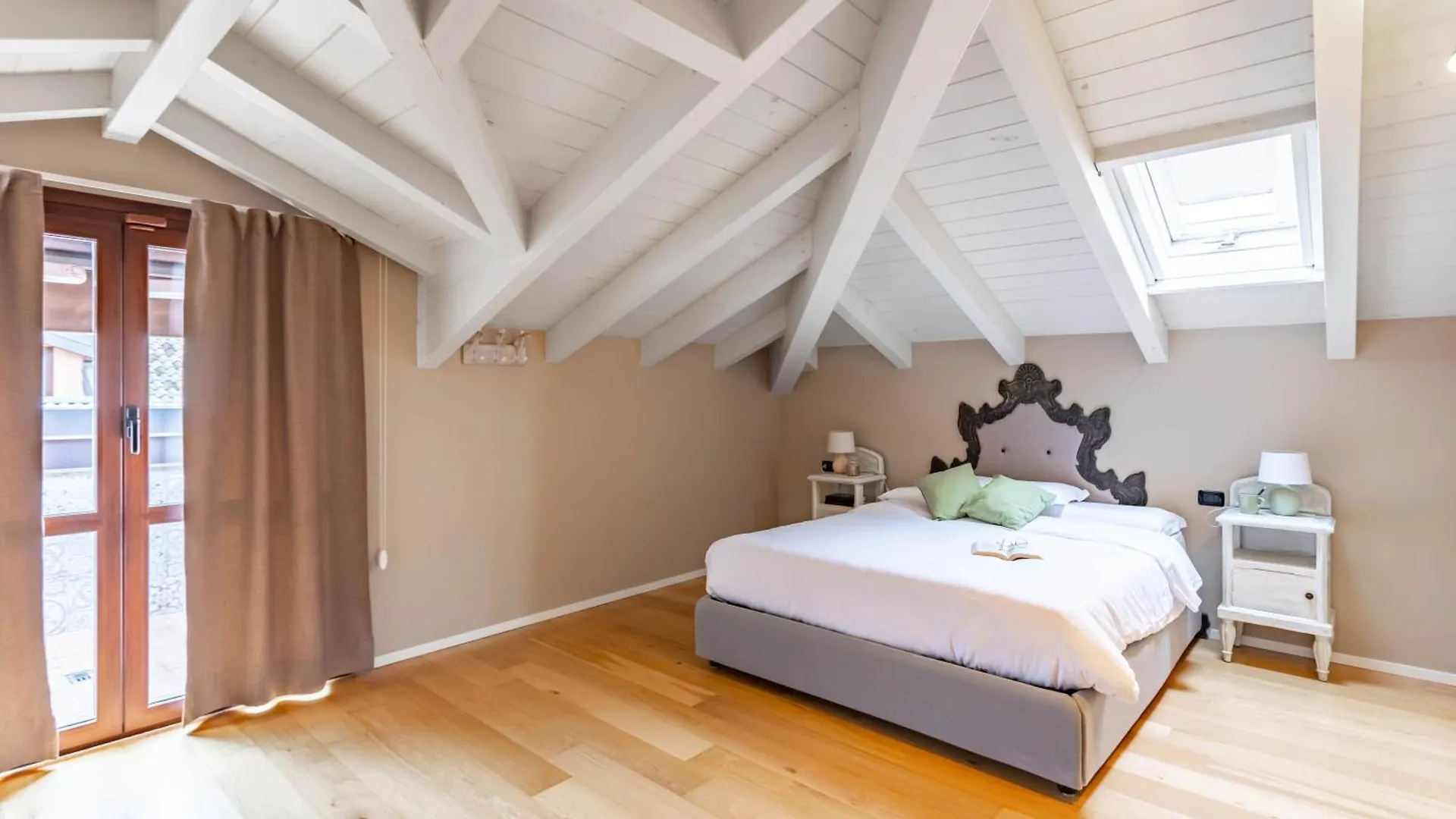 Mansarda Tra Le Risaie - Certosa Di Pavia - By Host4U Apartment Torre del Mangano